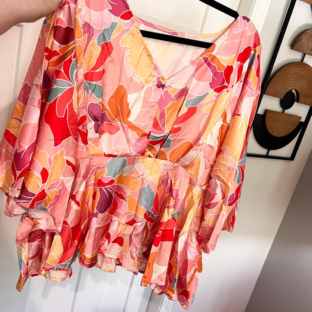 Floral V-Neck Peplum Top